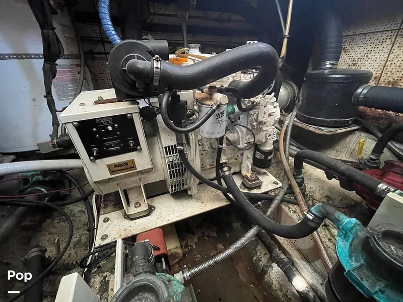 Slide: The Image of Sundeck 42 1984 - 15267978