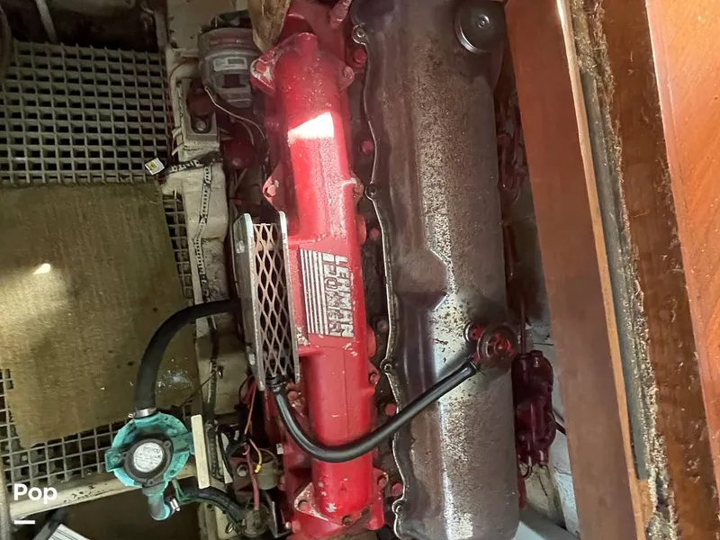 Slide: The Image of Sundeck 42 1984 - 15268087