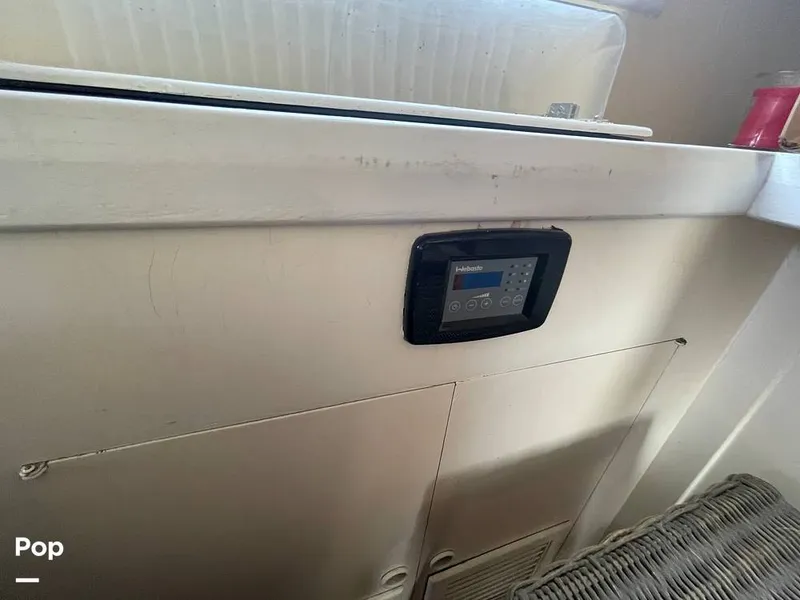 Slide: The Image of Sundeck 42 1984 - 15268088