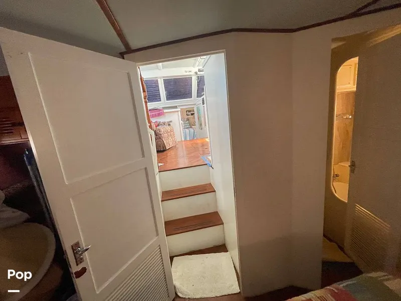 Slide: The Image of Sundeck 42 1984 - 15268217