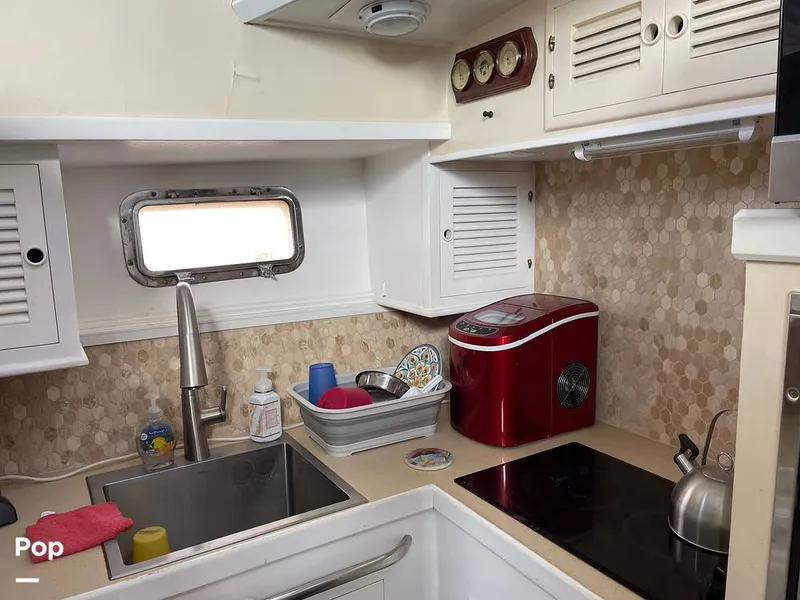 Slide: The Image of Sundeck 42 1984 - 15210740