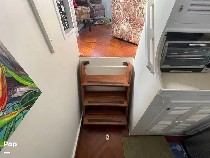 Slide: The Image of Sundeck 42 1984 - 15210742