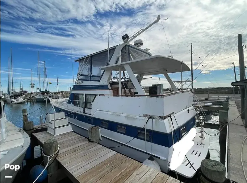 Slide: The Image of Sundeck 42 1984 - 15270001