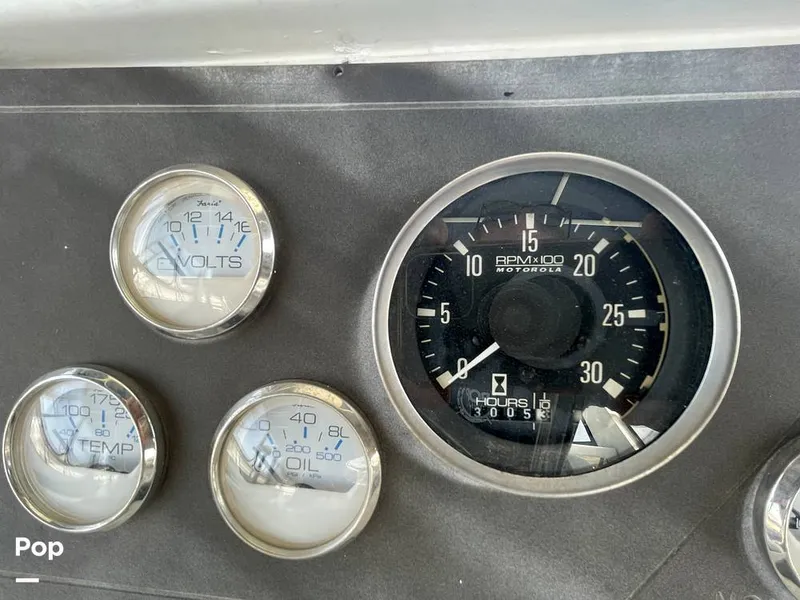 Slide: The Image of Sundeck 42 1984 - 15265959