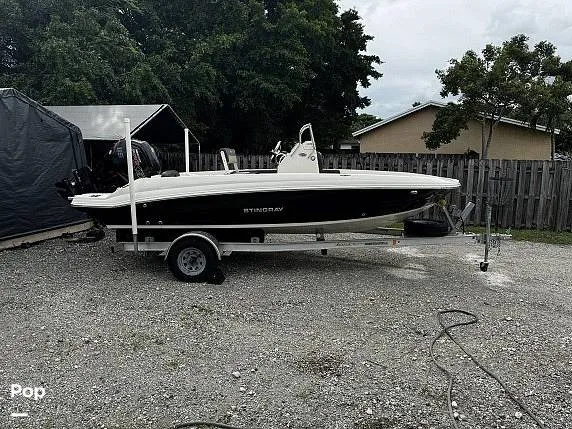 Slide: The Image of Stingray 186CC 2019 - 15282602