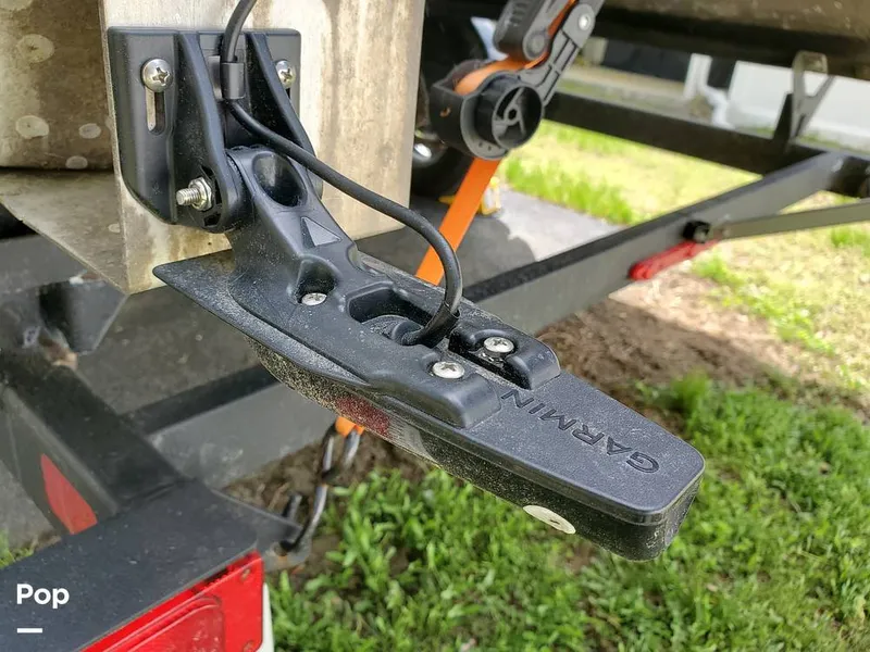 Slide: The Image of Sun Tracker Bass Buggy 18 DLX 2024 - 15361908
