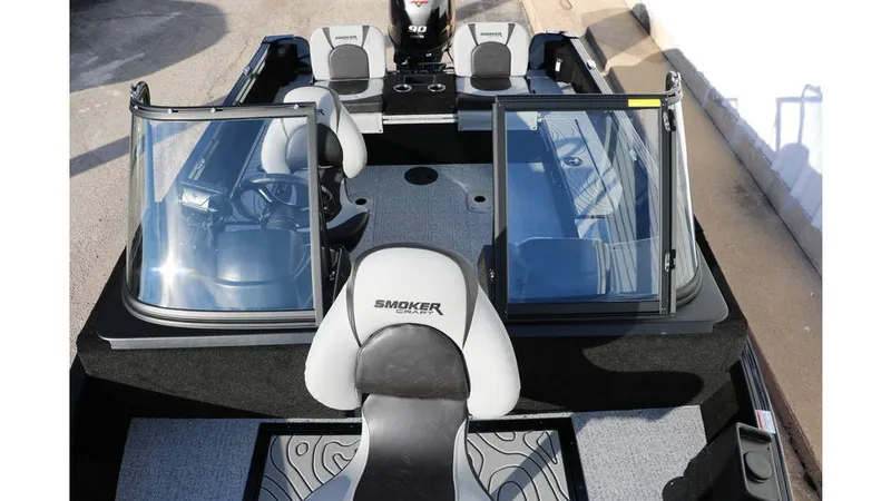 Slide: The Image of Smoker Craft Excursion 166 DC 2025 - 13