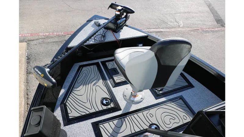 Slide: The Image of Smoker Craft Excursion 166 DC 2025 - 14