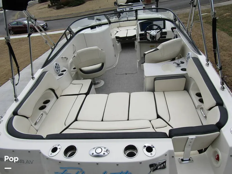 Slide: The Image of Stingray 231 DC 2023 - 15236089