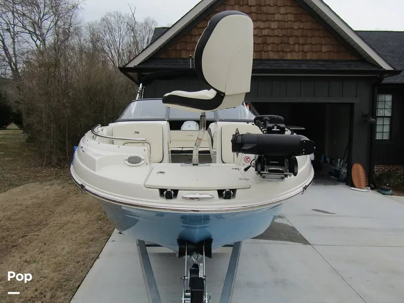 Slide: The Image of Stingray 231 DC 2023 - 15235920