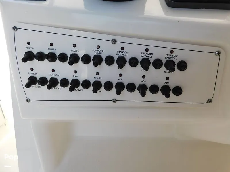 Slide: The Image of Triton 351xd 2007 - 15389920