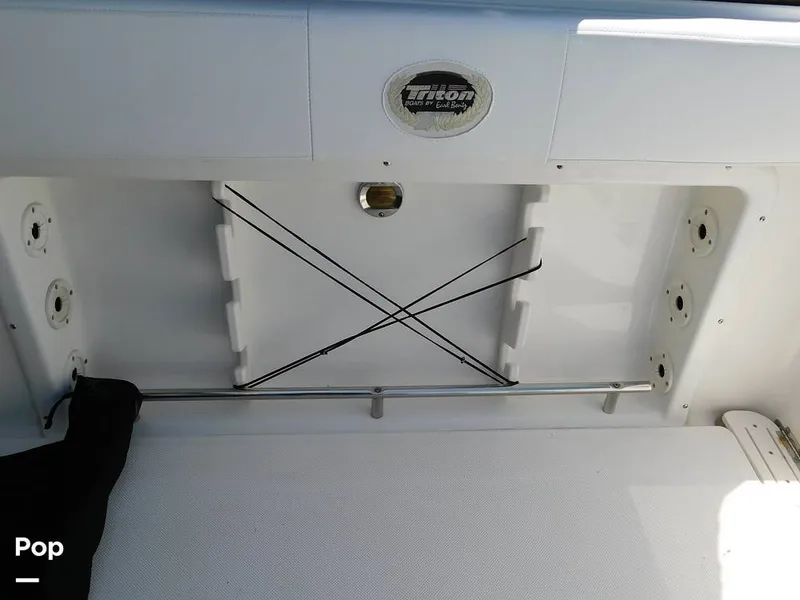 Slide: The Image of Under Gunwale Rod Storage - 15389897