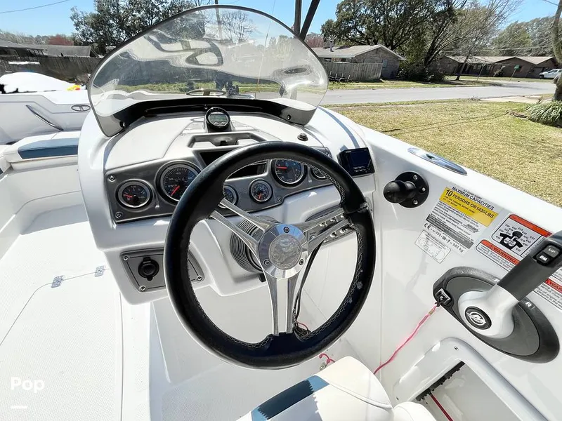 Slide: The Image of Captain's Chair - 15233506