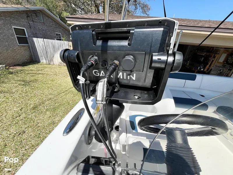 Slide: The Image of GPS / Fishfinder - 15233535