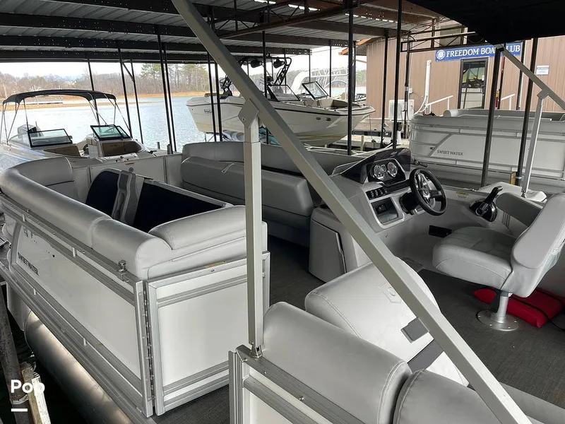 Slide: The Image of Godfrey Sweetwater 2286SB 2024 - 15214144