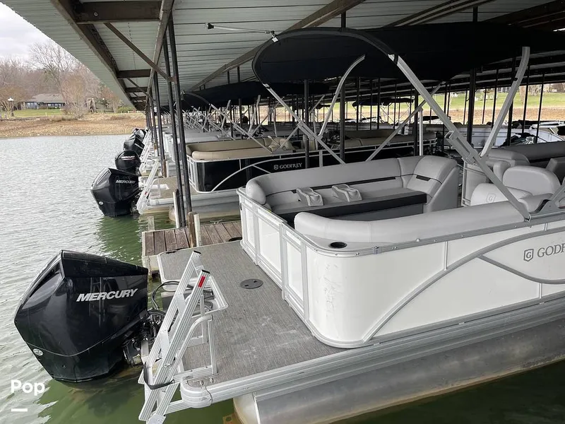 Slide: The Image of Godfrey Sweetwater 2286SB 2024 - 15214146