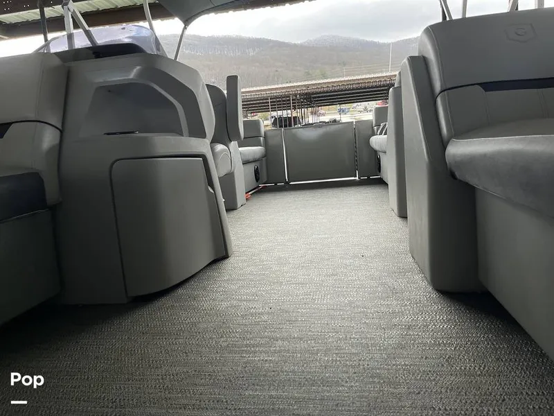 Slide: The Image of Godfrey Sweetwater 2286SB 2024 - 15214169