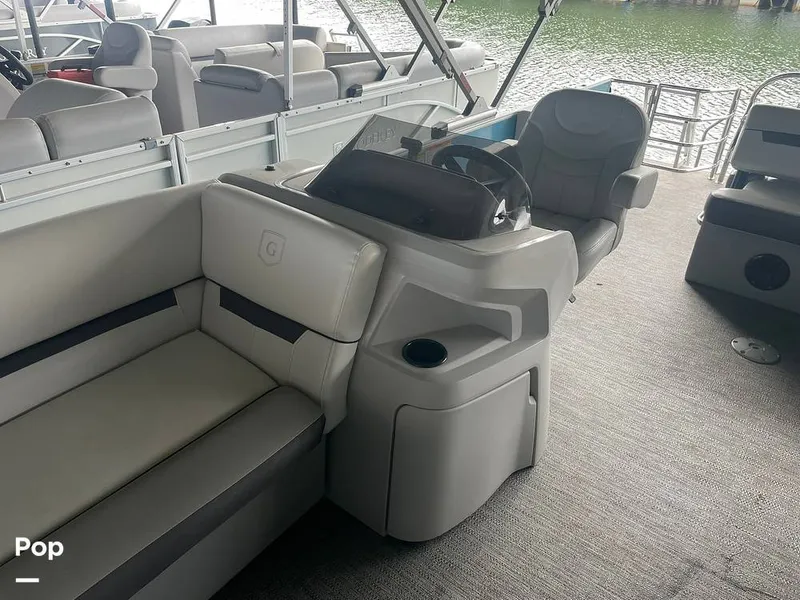 Slide: The Image of Godfrey Sweetwater 2286SFL 2024 - 15213992