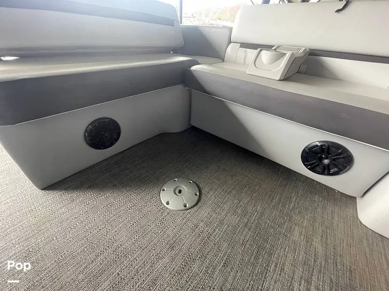 Slide: The Image of Godfrey Sweetwater 2286SFL 2024 - 15213963