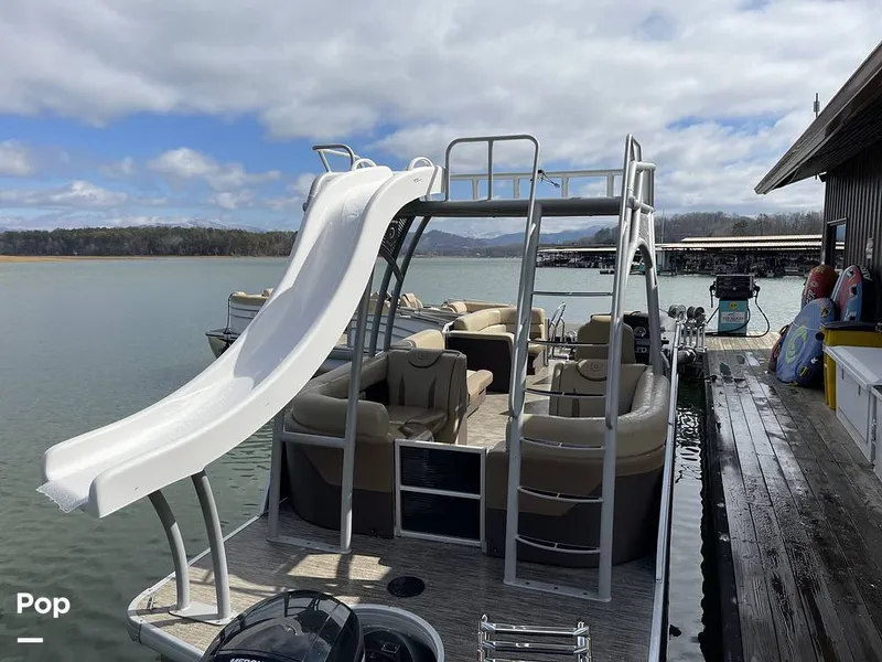 Slide: The Image of Godfrey Pontoon Monaco 235 SD 2024 - 15214086