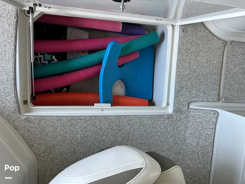 Slide: The Image of Crownline Boats 300LS 2008 - 15591492