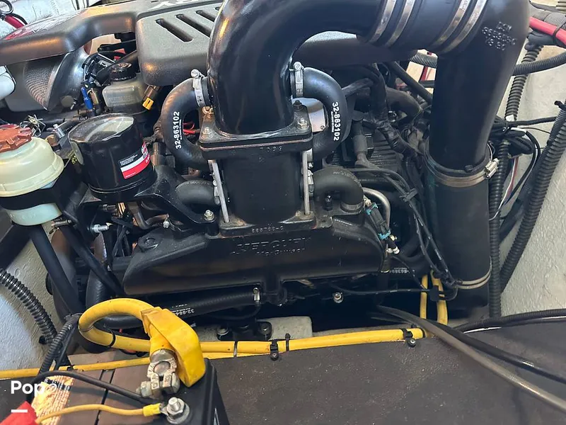 Slide: The Image of Crownline Boats 300LS 2008 - 15591517