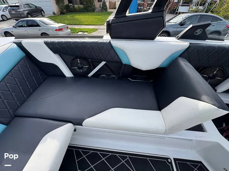 Slide: The Image of Tige Z1 2022 - 15246765