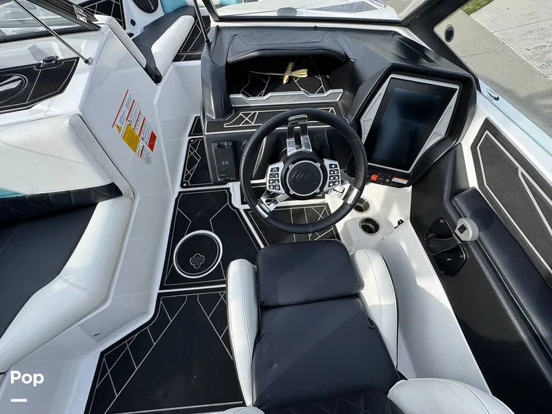 Slide: The Image of Tige Z1 2022 - 15246750