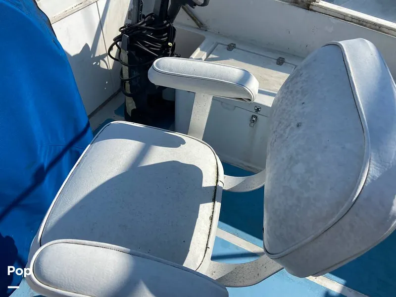 Slide: The Image of Captain's Chair - 15268508