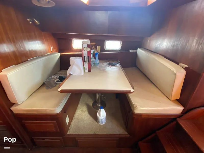 Slide: The Image of Present Yachts 42 Sundeck 1986 - 15267881