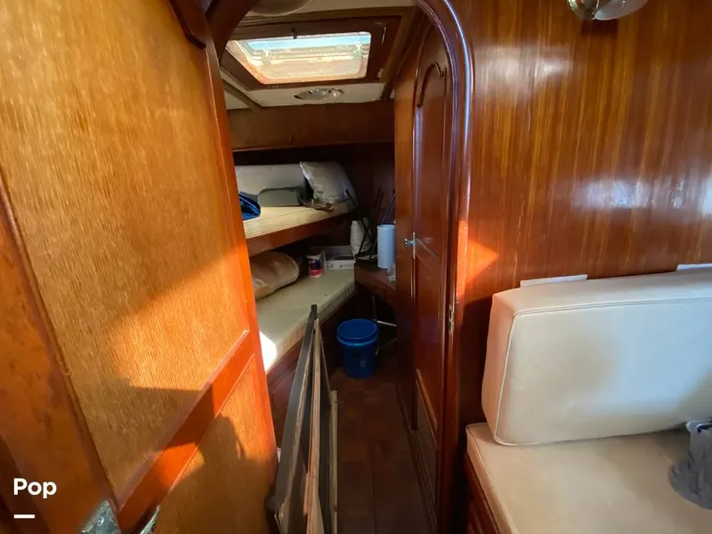 Slide: The Image of Present Yachts 42 Sundeck 1986 - 15267883