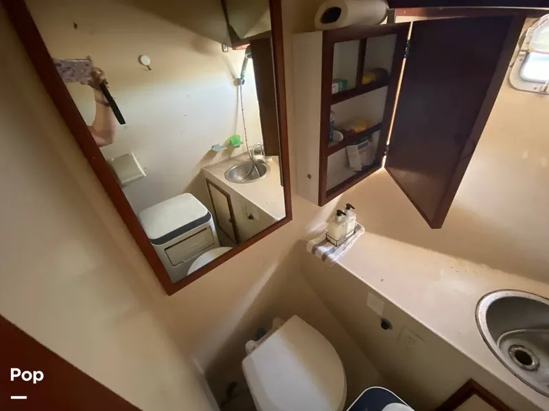 Slide: The Image of Present Yachts 42 Sundeck 1986 - 15267894