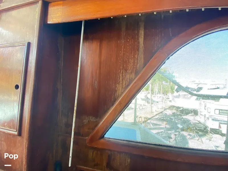 Slide: The Image of Present Yachts 42 Sundeck 1986 - 15268471