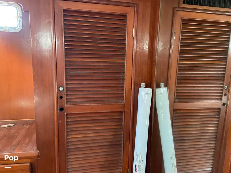Slide: The Image of Present Yachts 42 Sundeck 1986 - 15268520