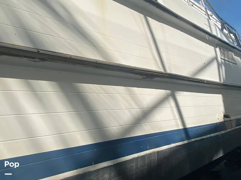 Slide: The Image of Present Yachts 42 Sundeck 1986 - 15268526