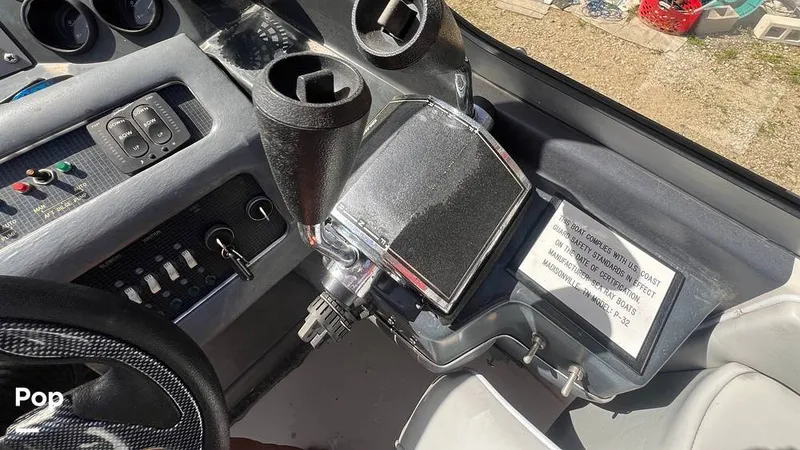 Slide: The Image of Sea Ray Pachanga 32 1987 - 15243754