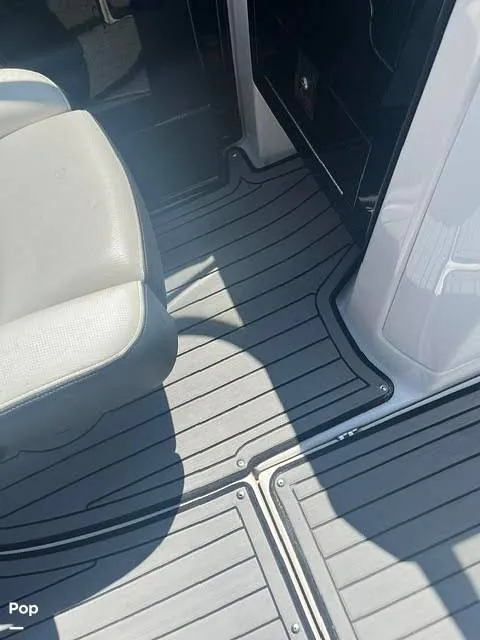 Slide: The Image of Yamaha 242 Limited S 2018 - 15499634