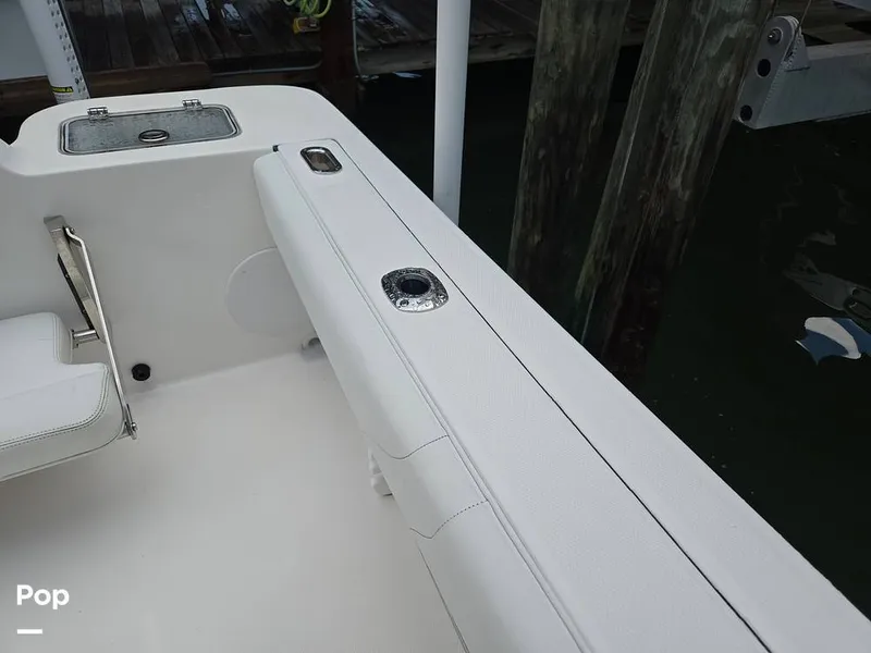 Slide: The Image of Edgewater 208CC 2020 - 15713918