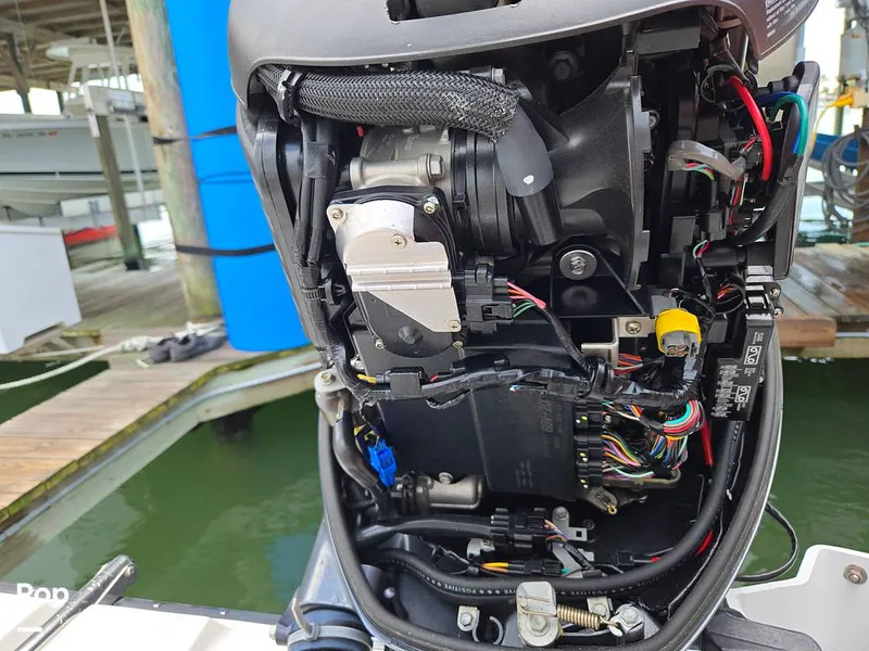 Slide: The Image of Edgewater 208CC 2020 - 15713937