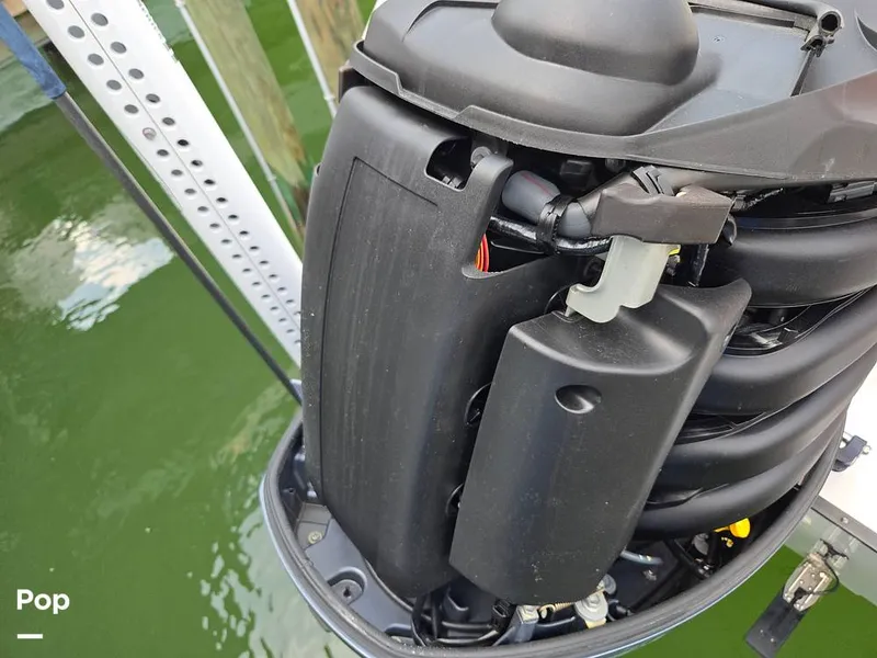 Slide: The Image of Edgewater 208CC 2020 - 15713939