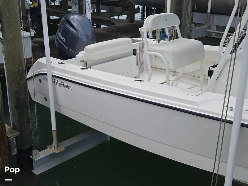 Slide: The Image of Edgewater 208CC 2020 - 15713941