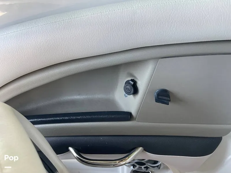 Slide: The Image of Crownline Boats 255 SS 2014 - 15261402