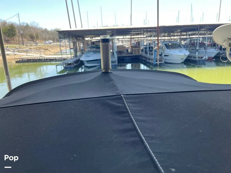 Slide: The Image of Clean, Tight Bimini Top Tower - 15261133