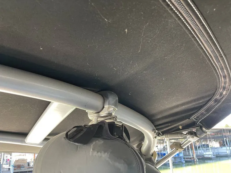 Slide: The Image of Crownline Boats 255 SS 2014 - 15261135