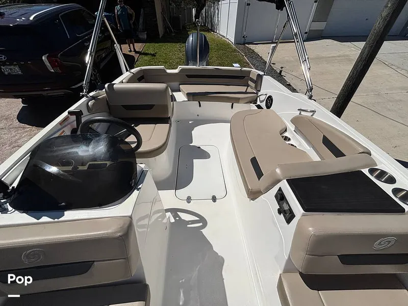 Slide: The Image of Hurricane SS 185 2022 - 15256342