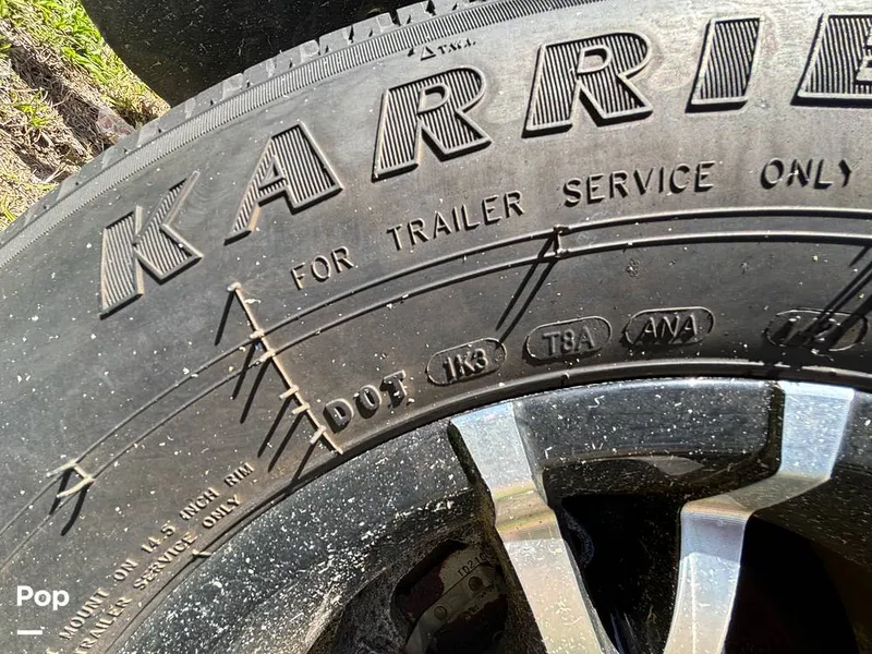 Slide: The Image of Hurricane SS 185 2022 - 15256378