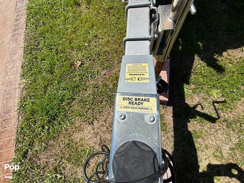 Slide: The Image of Hurricane SS 185 2022 - 15256388