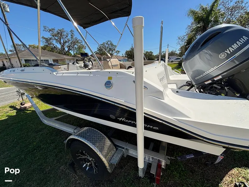 Slide: The Image of Hurricane SS 185 2022 - 15256394