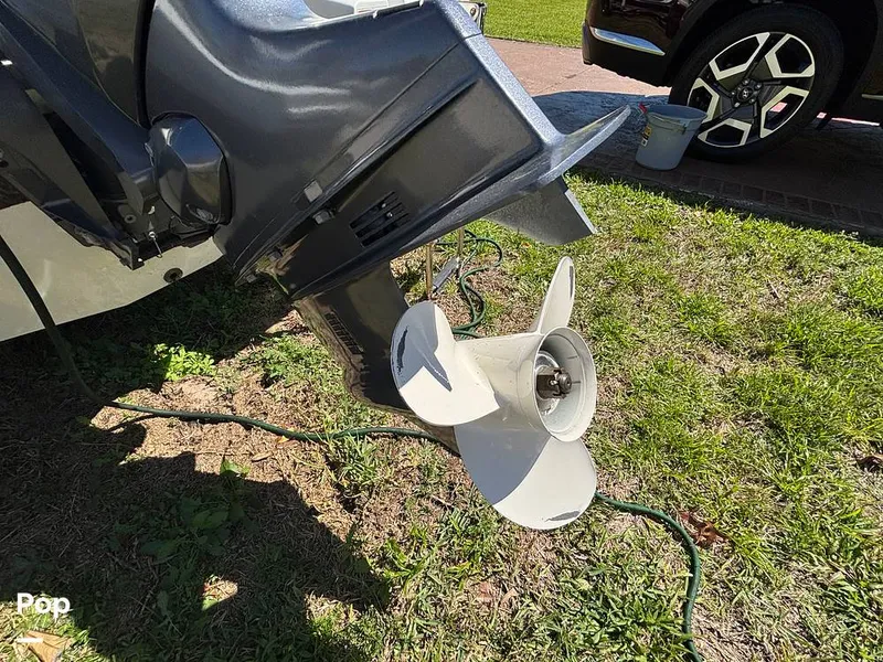 Slide: The Image of Hurricane SS 185 2022 - 15256336