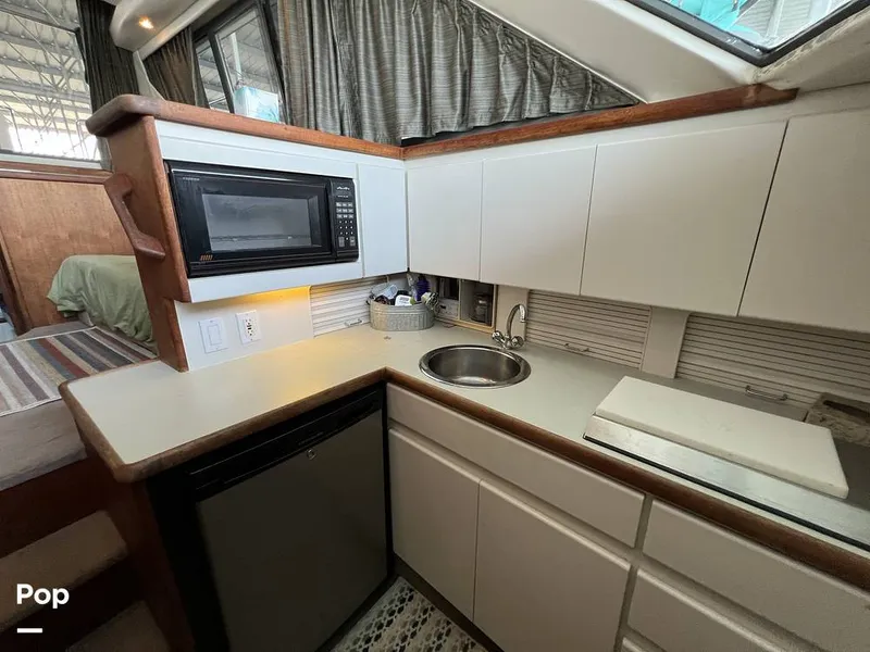 Slide: The Image of Carver Yachts 300 Aft Cabin 1994 - 15593139